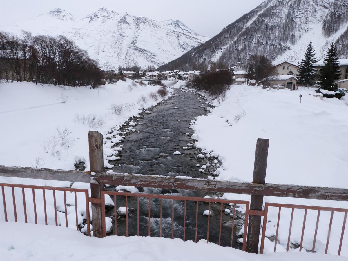 Hotel La Vanoise Bessans Exterior foto