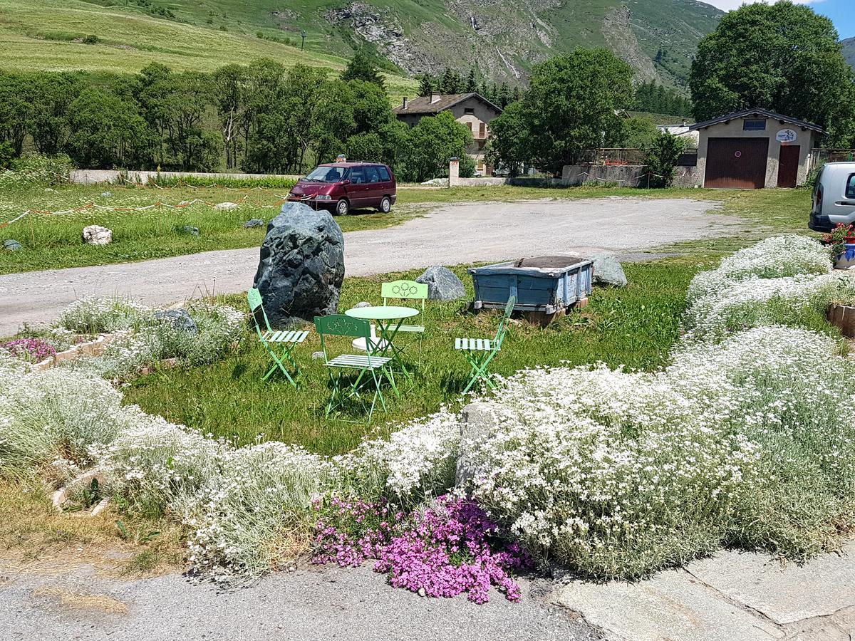 Hotel La Vanoise Bessans Exterior foto